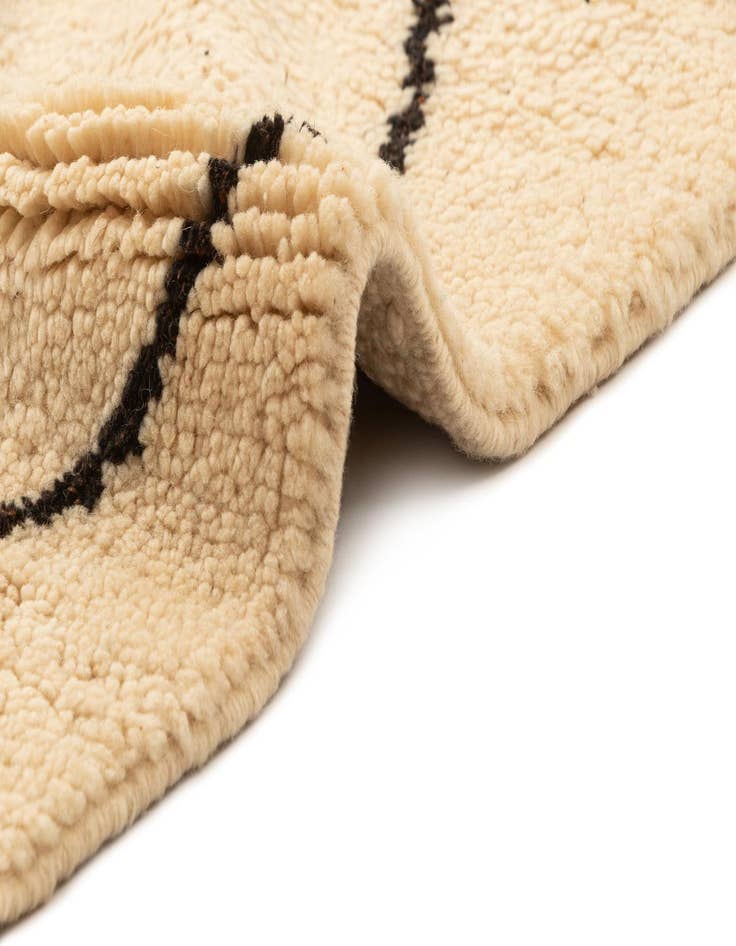 Detail image of  5' 5 x 8' 5 Berber Rug