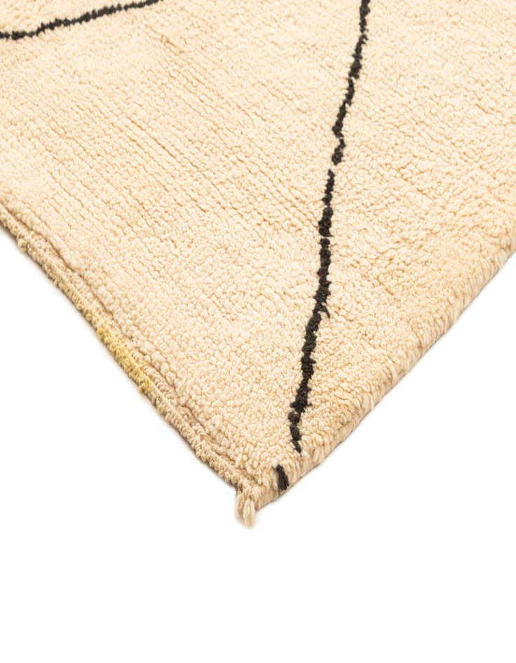 Detail image of  5' 5 x 8' 5 Berber Rug