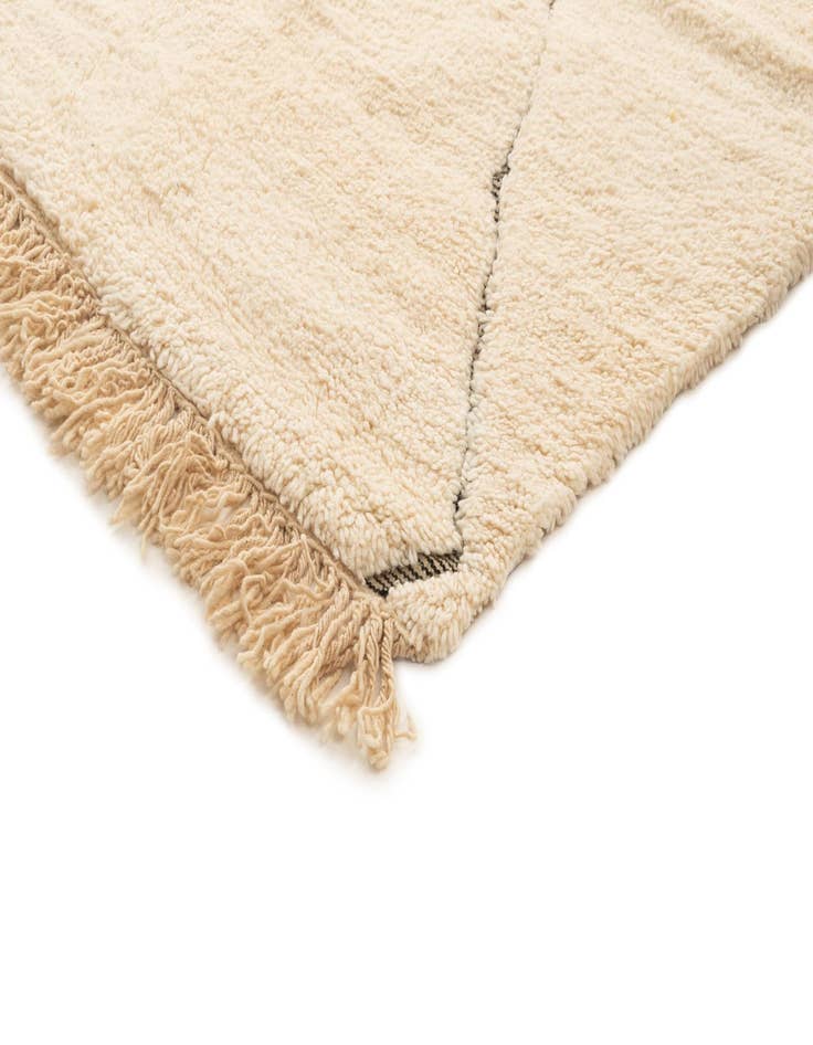 Detail image of  6' 10 x 9' 11 Berber Rug