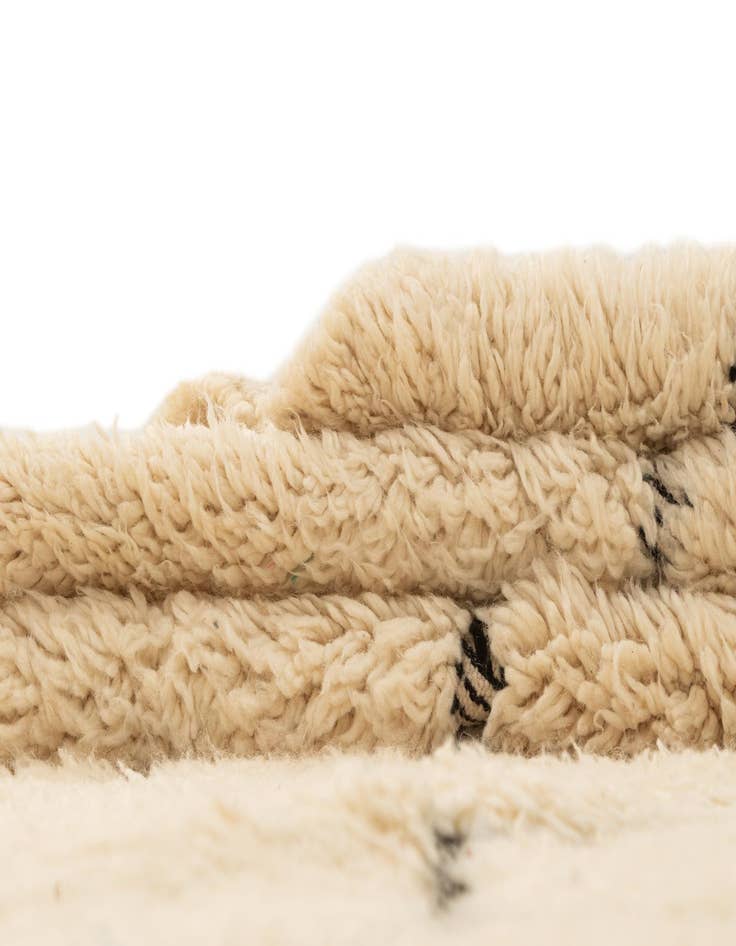 Detail image of  6' 11 x 10' Berber Rug