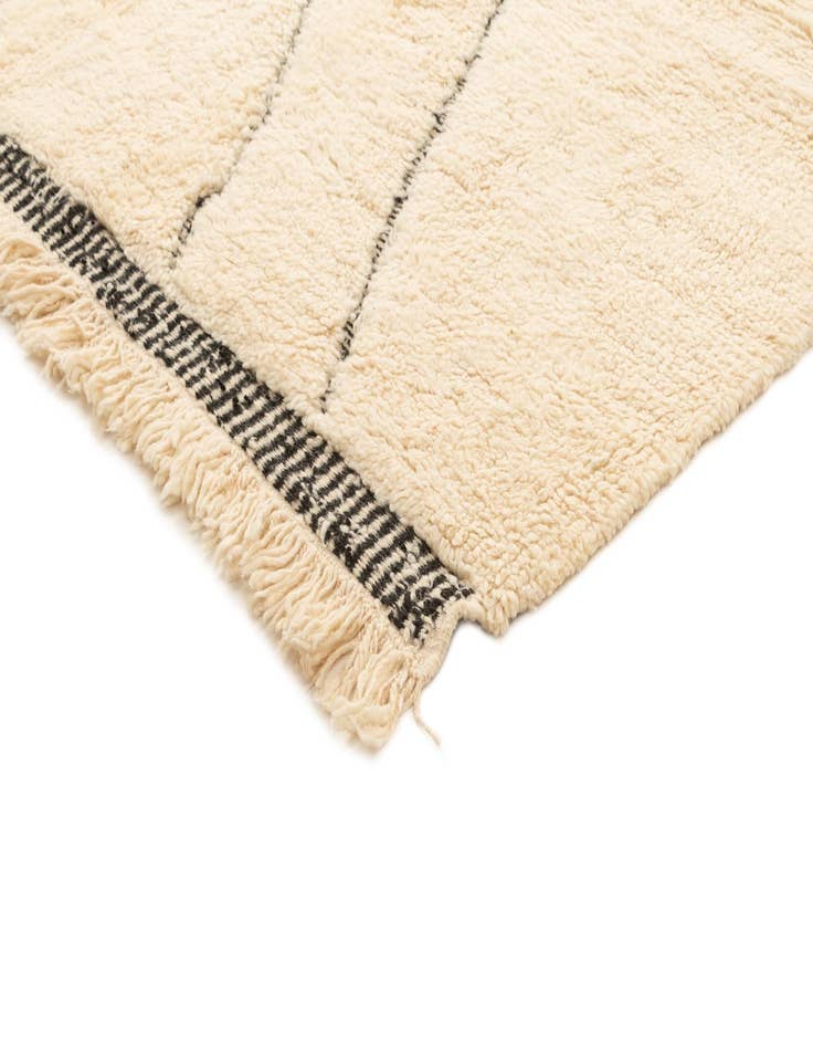 Detail image of  6' 11 x 10' Berber Rug