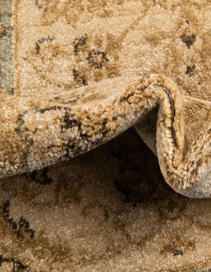 Detail image of  2' 7 x 5' Chelsea Rug