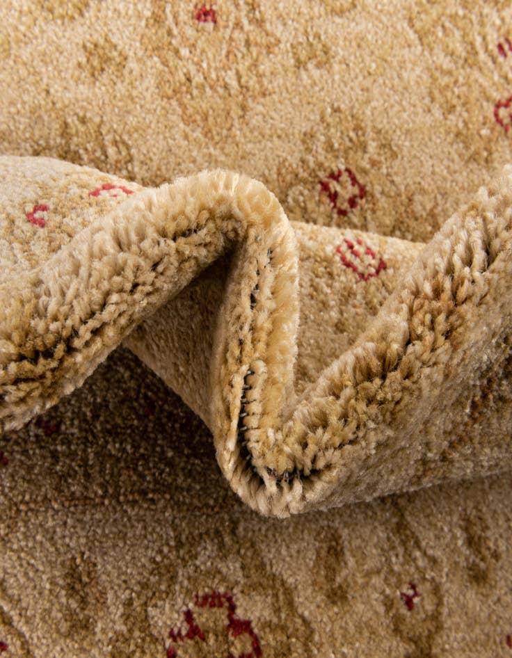 Detail image of  3' 3 x 5' 3 Chelsea Rug