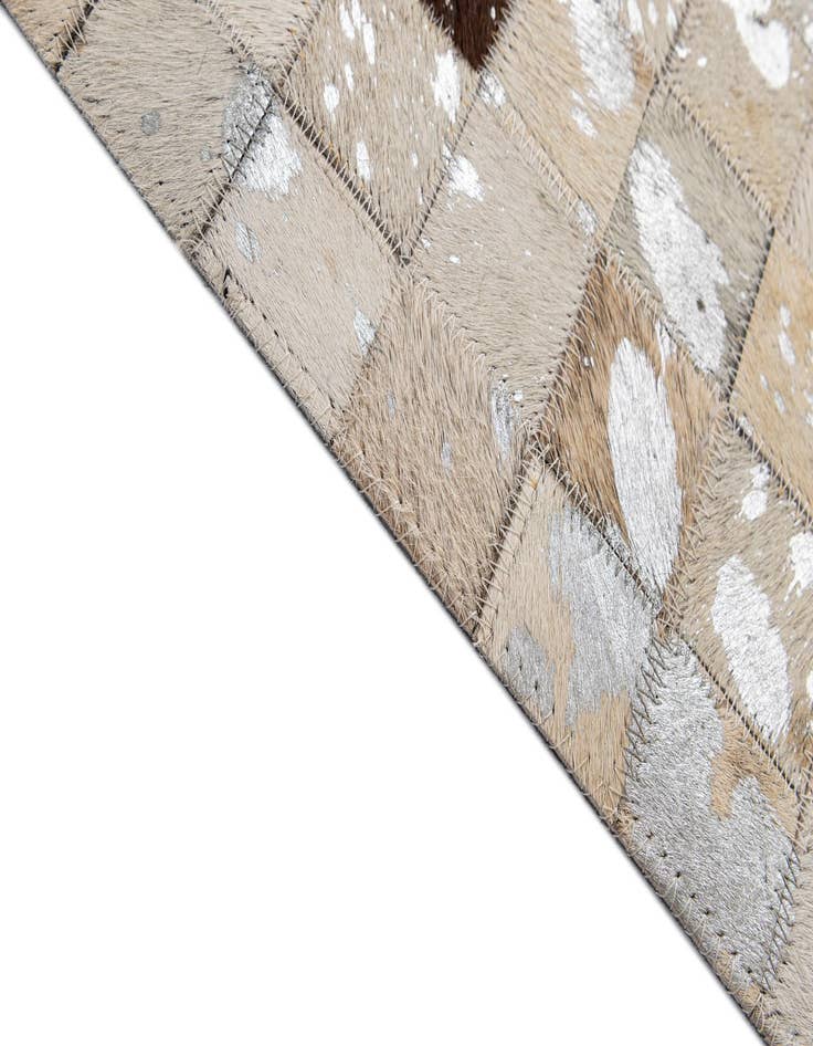 Detail image of  5' 1 x 8' Cowhide - Patchwork Rug