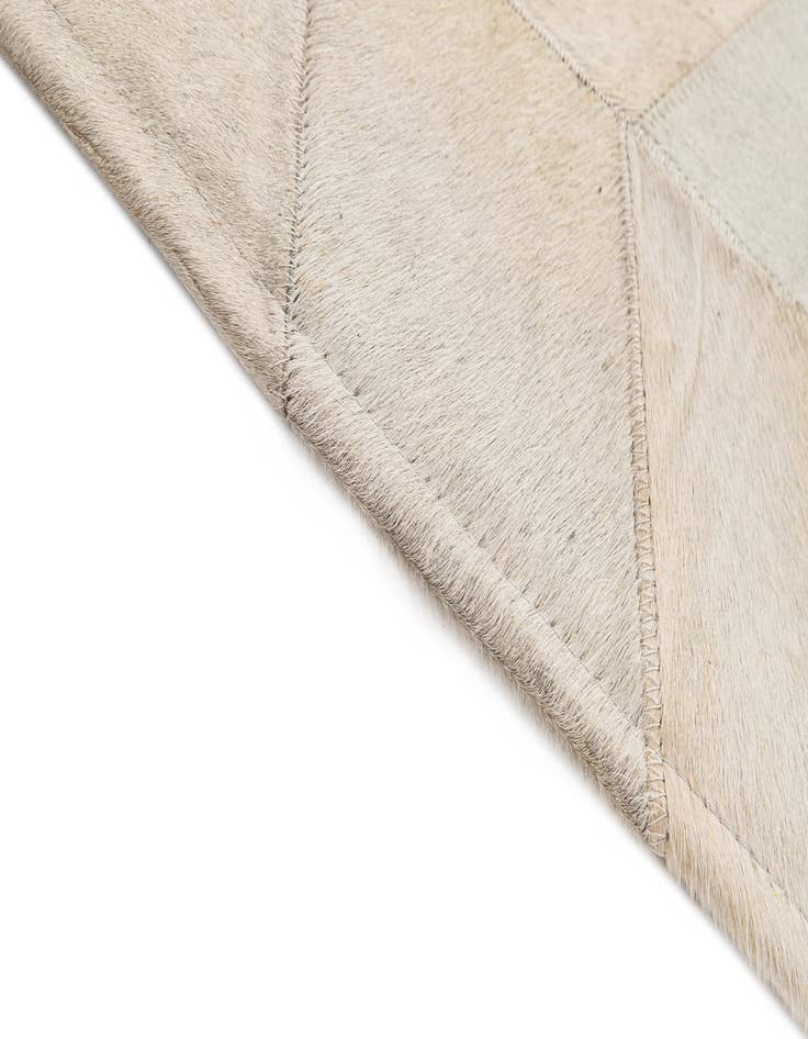 Detail image of  5' 1 x 8' Cowhide - Patchwork Rug