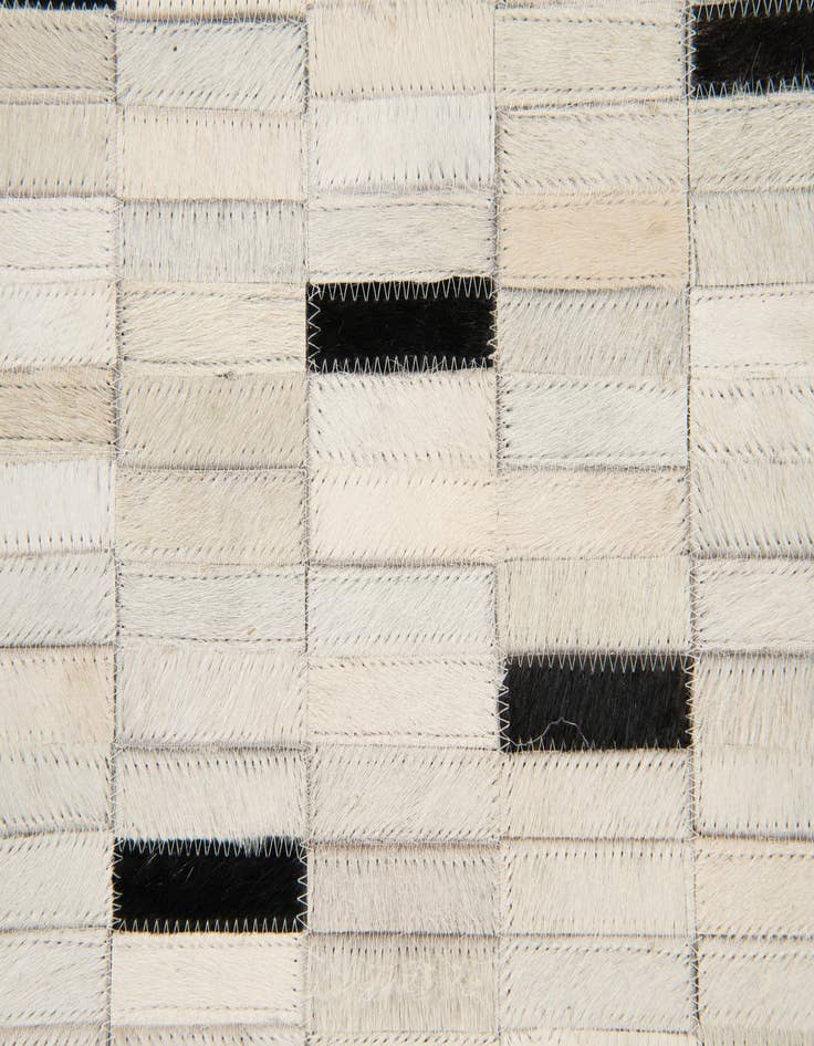 Detail image of  6' x 9' Cowhide Stocks Rug