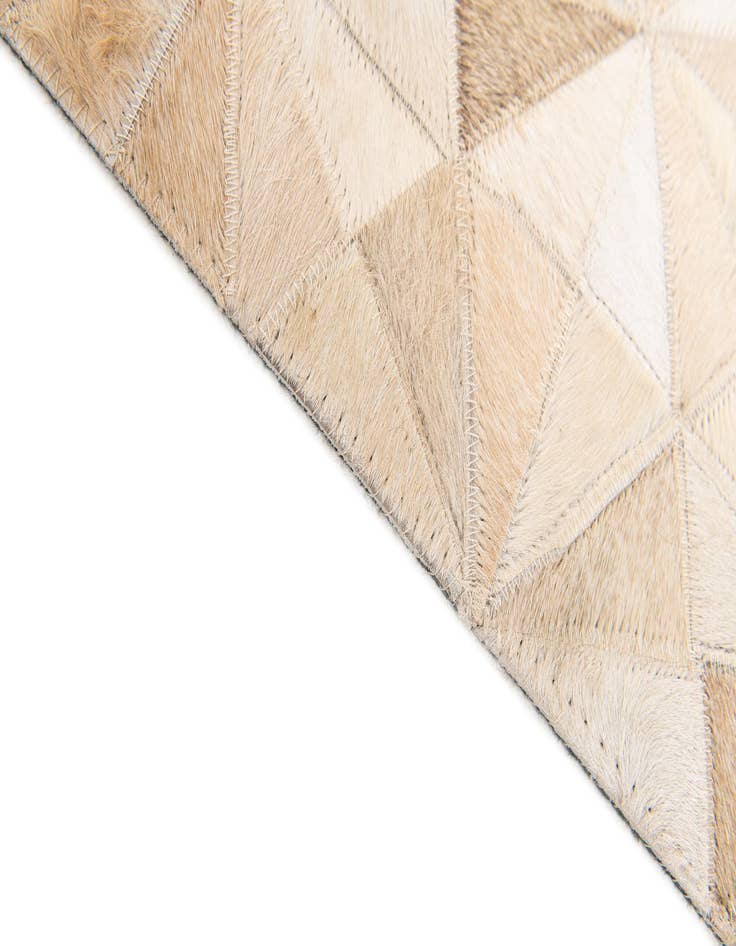 Detail image of  6' 8 x 9' 8 Cowhide Stocks Rug