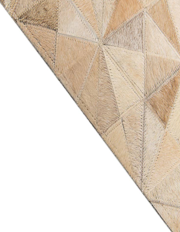 Detail image of  4' 9 x 6' 6 Cowhide Stocks Rug