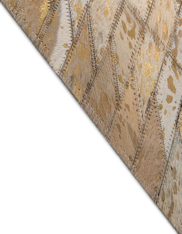 Detail image of  4' 8 x 6' 6 Cowhide Stocks Rug