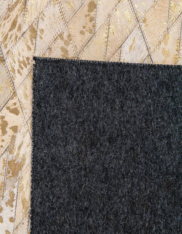 Detail image of  4' 8 x 6' 6 Cowhide Stocks Rug