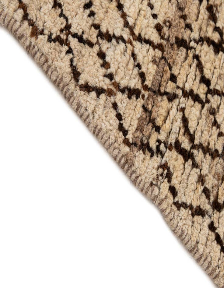 Detail image of  5' 5 x 7' 9  Hand Knotted Darya Wool Rug