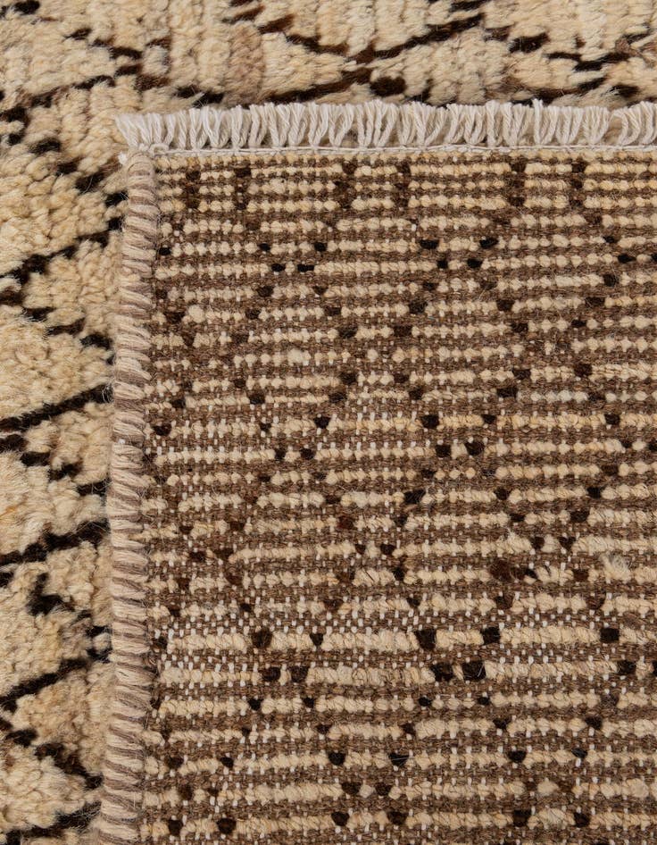 Detail image of  5' 5 x 7' 9  Hand Knotted Darya Wool Rug