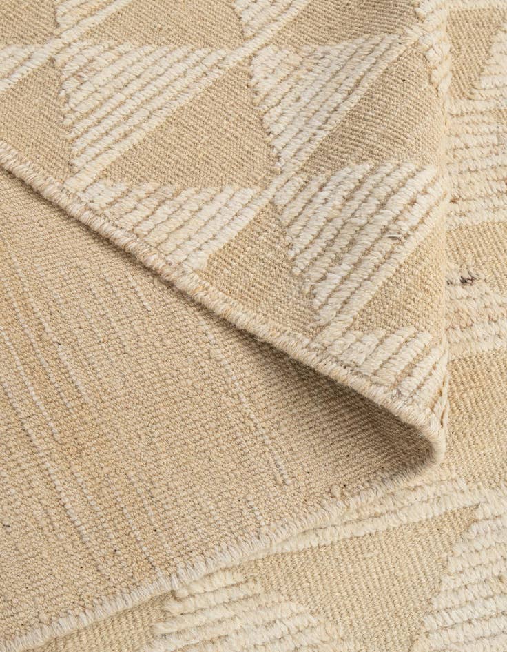 Detail image of  6' 5 x 9' 2  Hand Knotted Darya Wool Rug