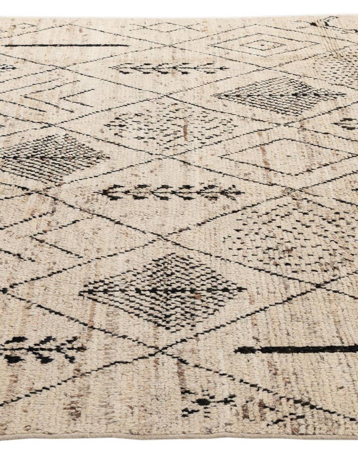 Detail image of  6' 9 x 9' 3  Hand Knotted Darya Wool Rug