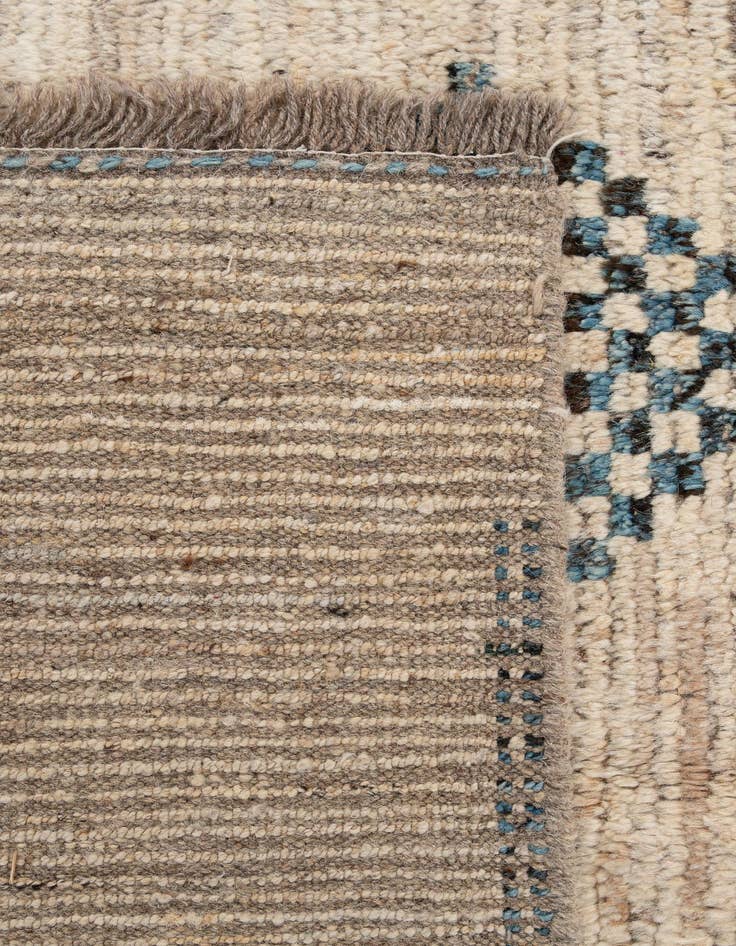 Detail image of  6' 6 x 9' 7  Hand Knotted Darya Wool Rug