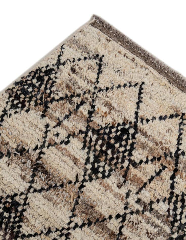 Detail image of  6' 9 x 9' 9  Hand Knotted Darya Wool Rug