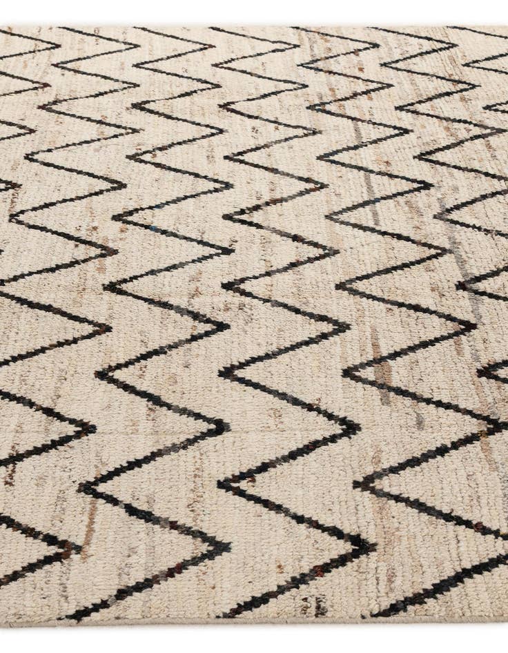 Detail image of  6' 8 x 9' 11  Hand Knotted Darya Wool Rug