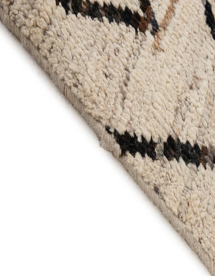 Detail image of  6' 8 x 9' 11  Hand Knotted Darya Wool Rug