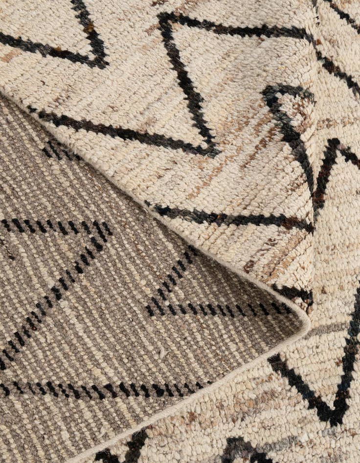 Detail image of  6' 8 x 9' 11  Hand Knotted Darya Wool Rug