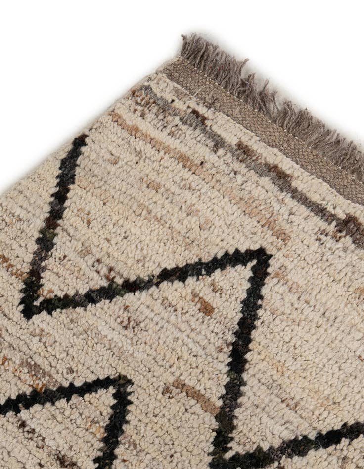 Detail image of  6' 8 x 9' 11  Hand Knotted Darya Wool Rug