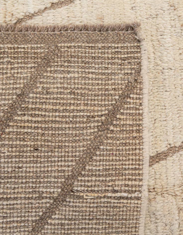 Detail image of  6' 7 x 9' 9  Hand Knotted Darya Wool Rug