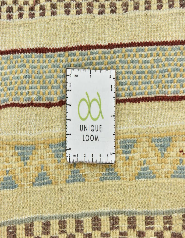 Detail image of  6' 6 x 9' 10  Hand Knotted Darya Rug