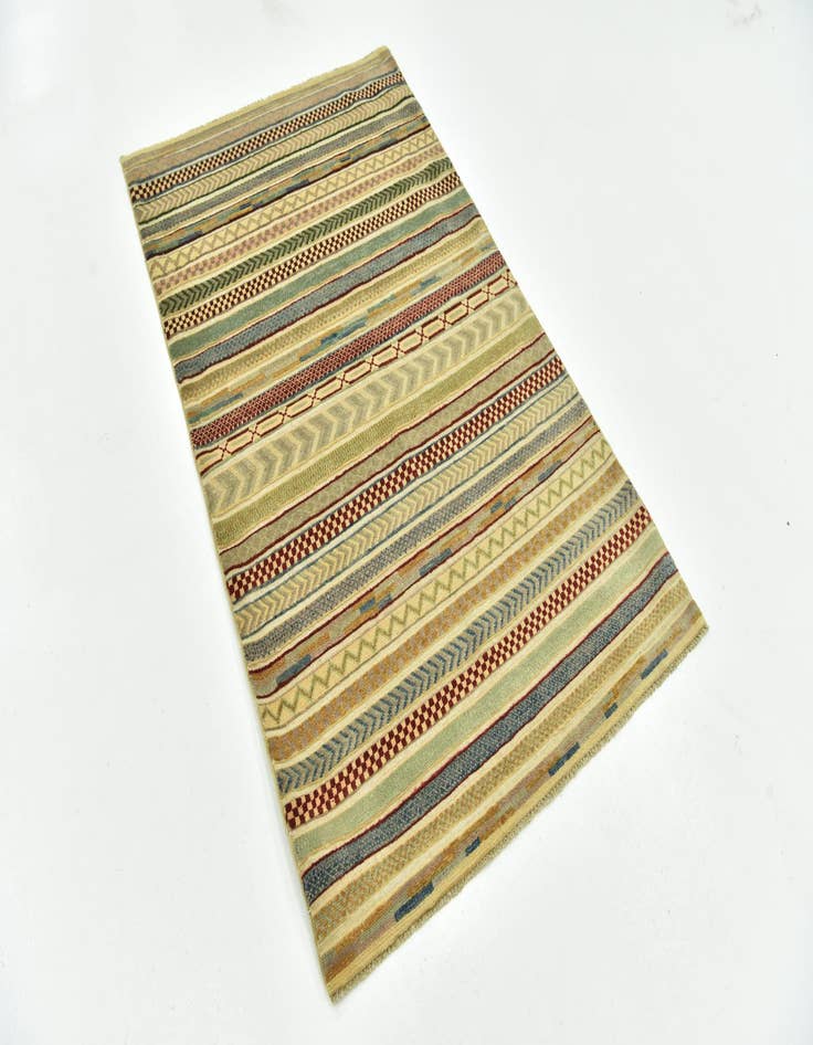 Detail image of  3' 6 x 5' 8  Hand Knotted Darya Rug