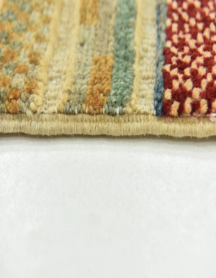 Detail image of  3' 6 x 5' 8  Hand Knotted Darya Rug