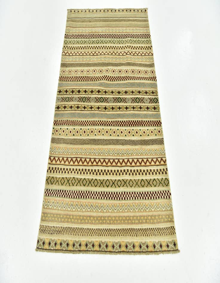 Detail image of  3' 3 x 5'  Hand Knotted Darya Rug