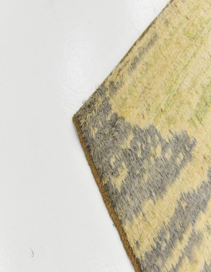 Detail image of  6' 6 x 9' 8  Hand Knotted Darya Wool Rug