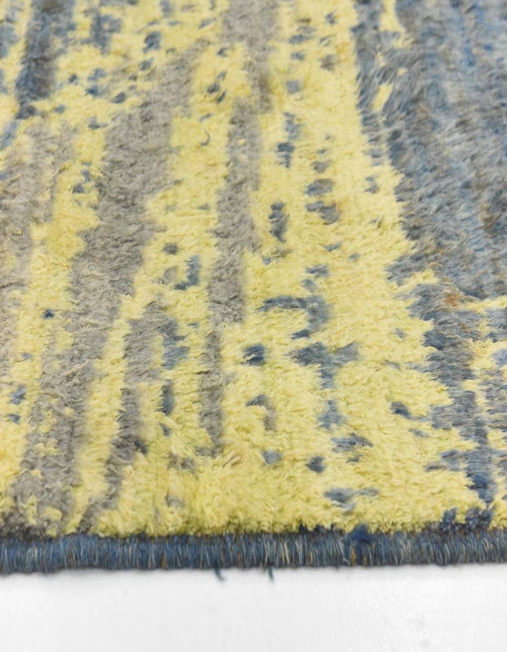 Detail image of  6' 6 x 9' 6  Hand Knotted Darya Wool Rug