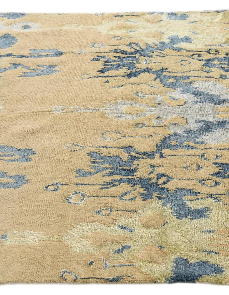Detail image of  5' x 8' 1  Hand Knotted Darya Rug