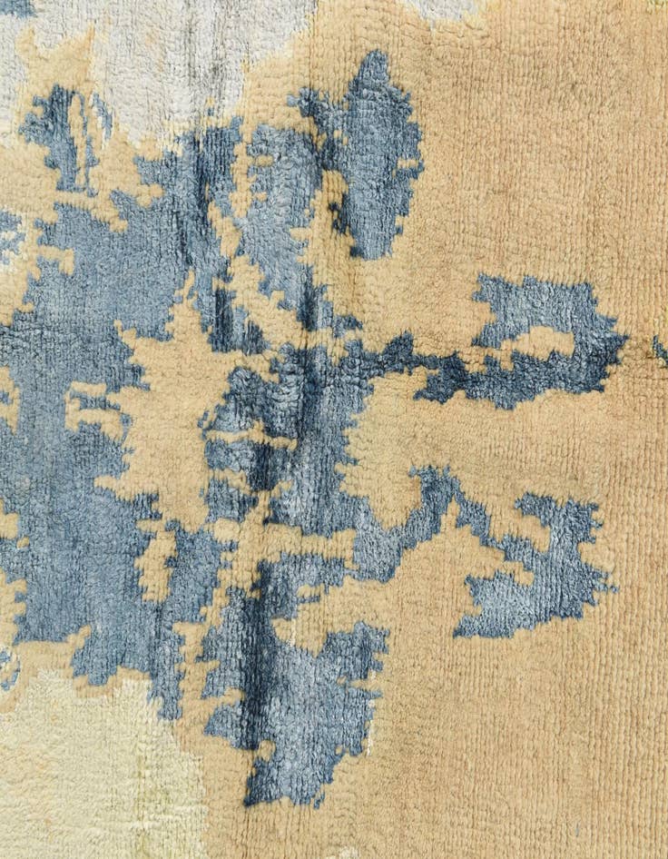 Detail image of  5' x 8' 1  Hand Knotted Darya Rug