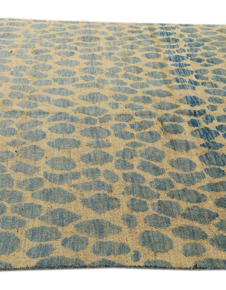Detail image of  6' 6 x 9' 9  Hand Knotted Darya Wool Rug