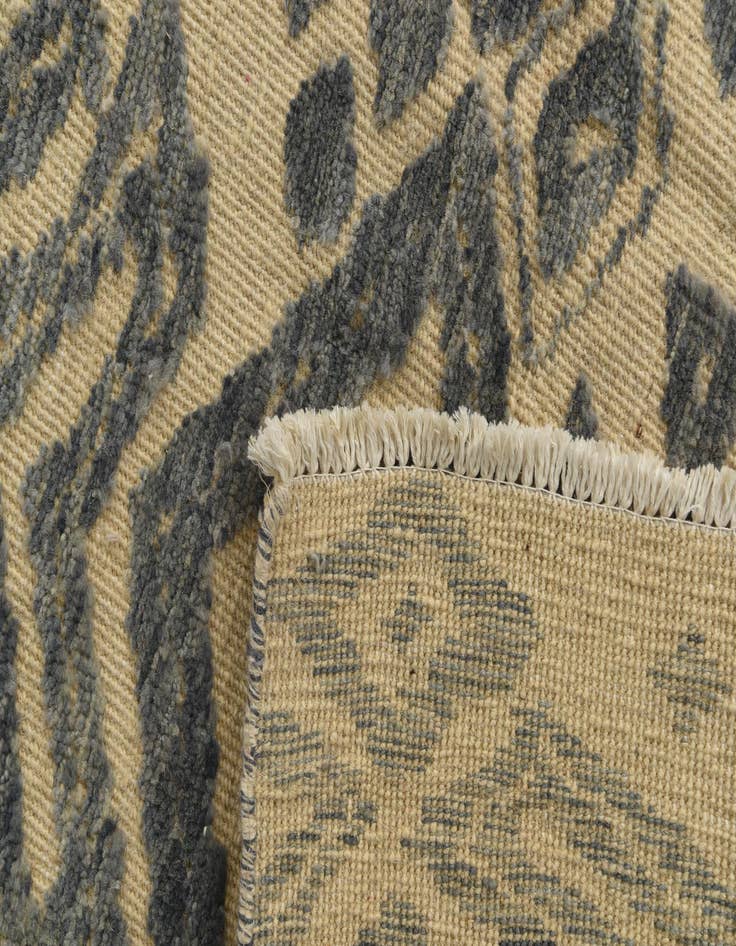 Detail image of  8' 1 x 10' 4  Hand Knotted Darya Wool Rug