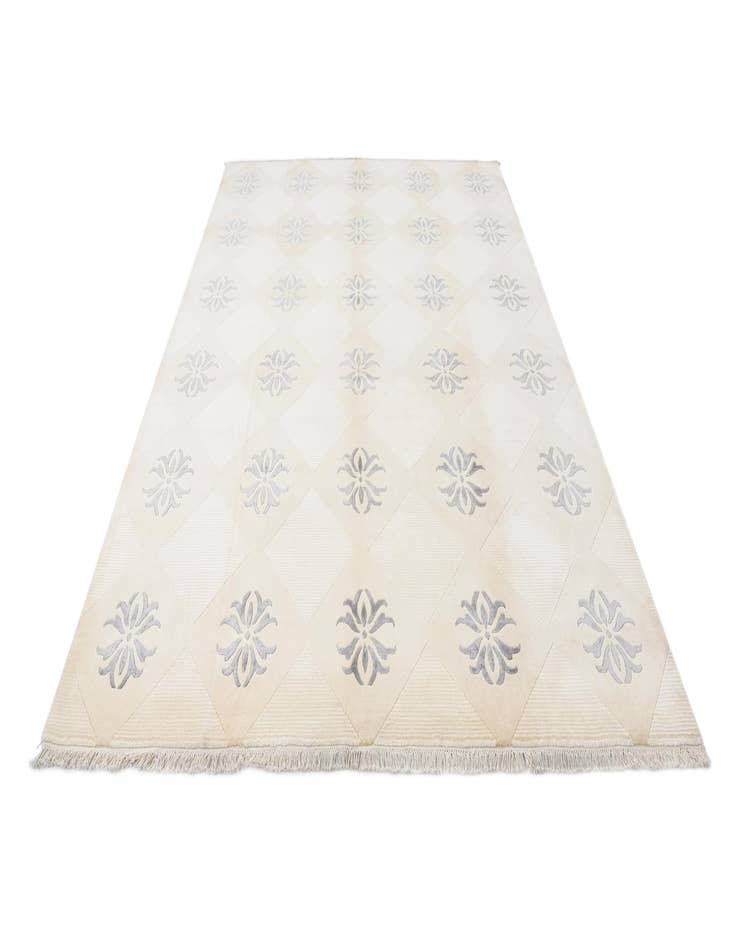 Detail image of  8' 1 x 10' 4  Hand Knotted Darya Wool Rug