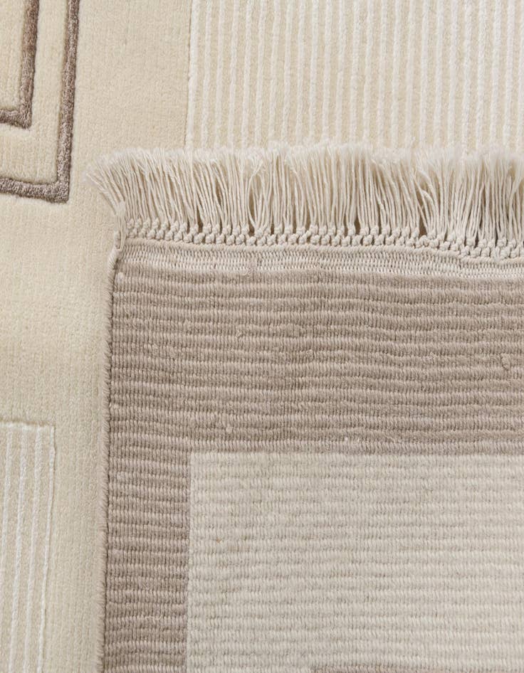 Detail image of  8' 1 x 11' 7  Hand Knotted Darya Wool Rug