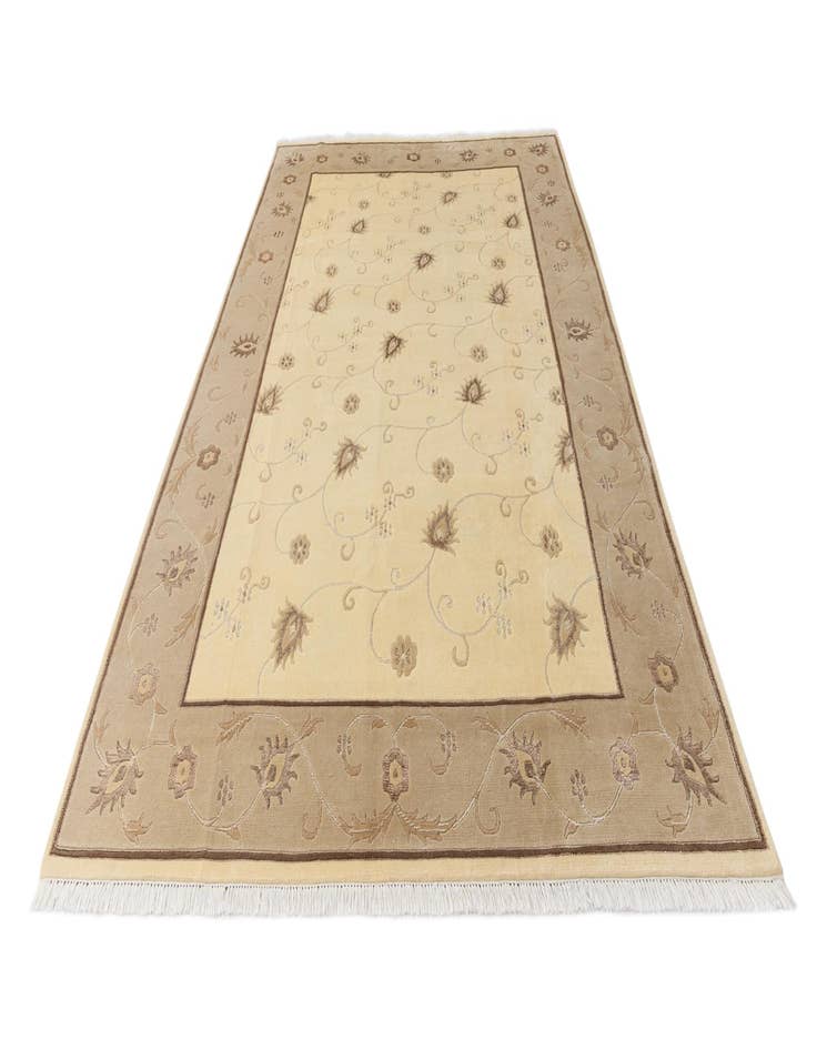 Detail image of  6' 8 x 9' 8  Hand Knotted Darya Wool Rug