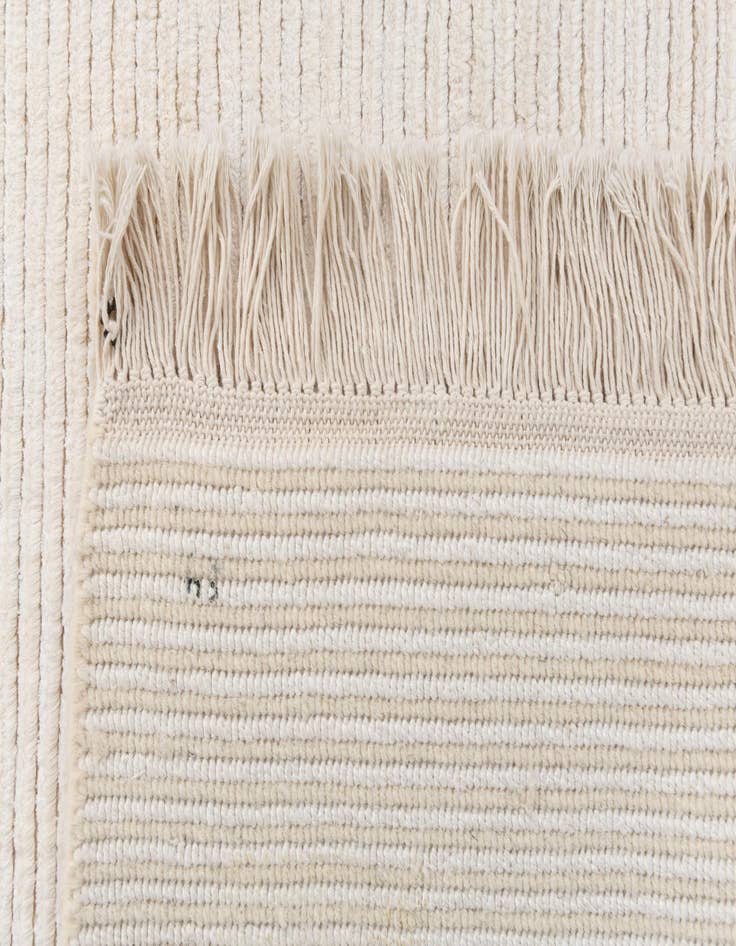 Detail image of  6' 9 x 9' 10  Hand Knotted Darya Wool Rug