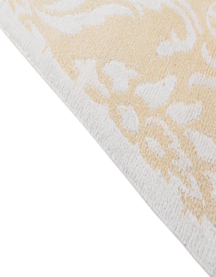 Detail image of  2' 11 x 4' 11  Hand Knotted Darya Wool Rug