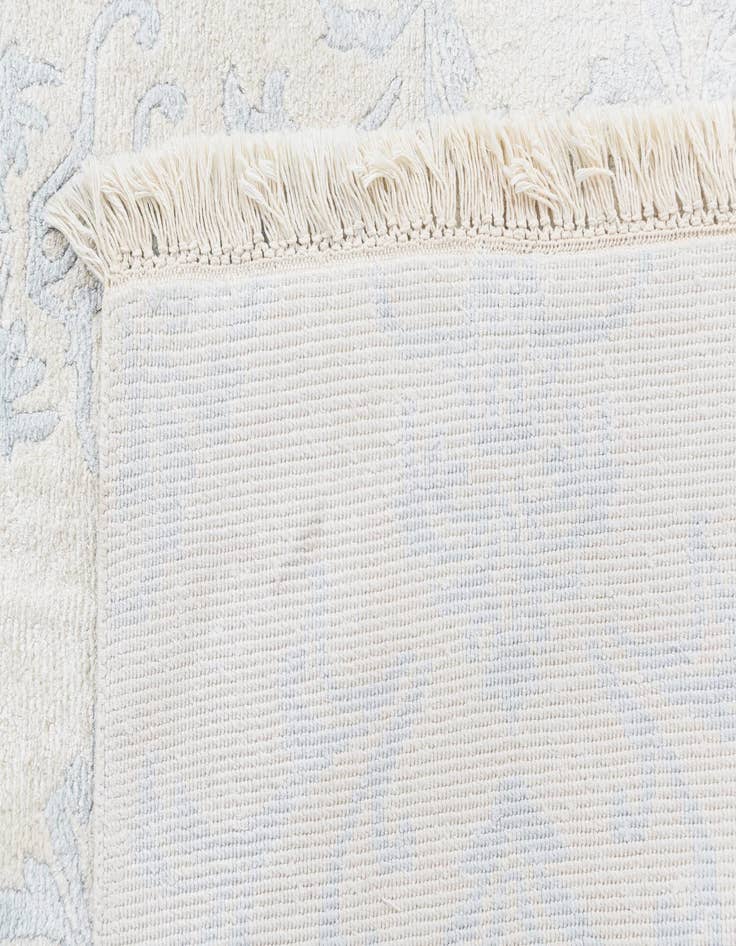 Detail image of  5' 7 x 7' 8 Darya Rug