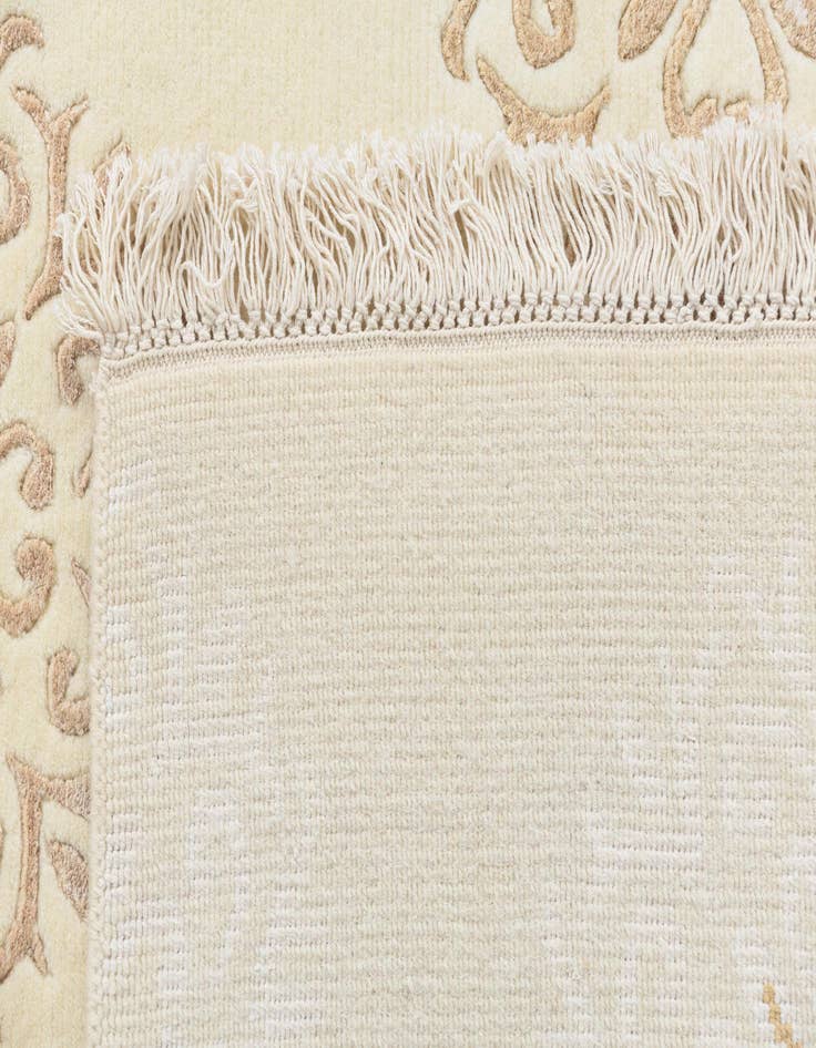 Detail image of  5' 7 x 8' Darya Rug