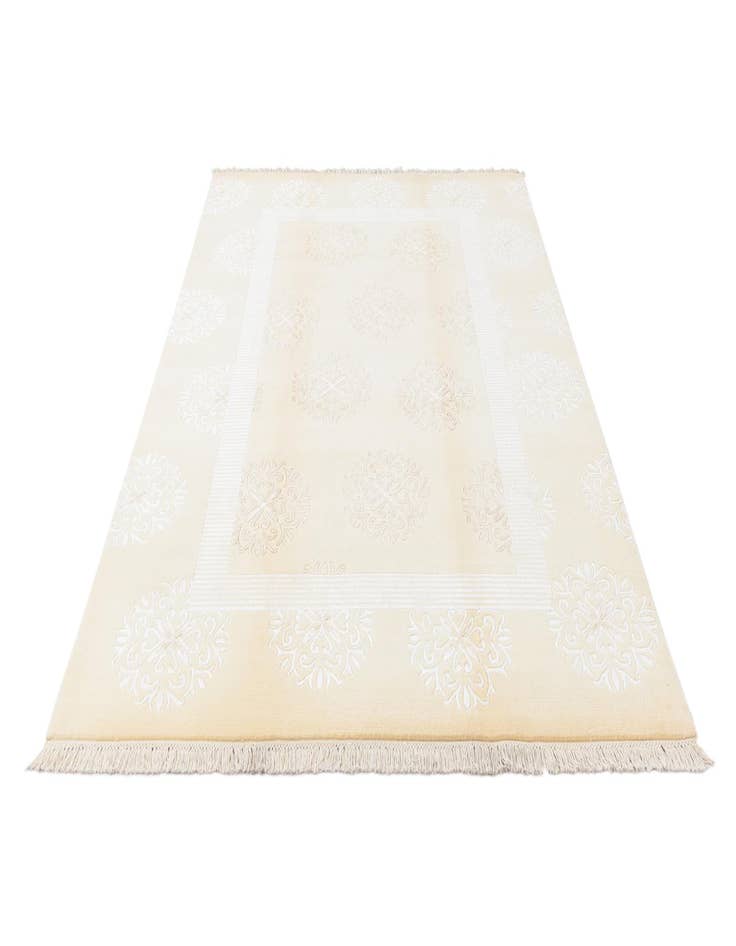 Detail image of  5' 7 x 8' Darya Rug