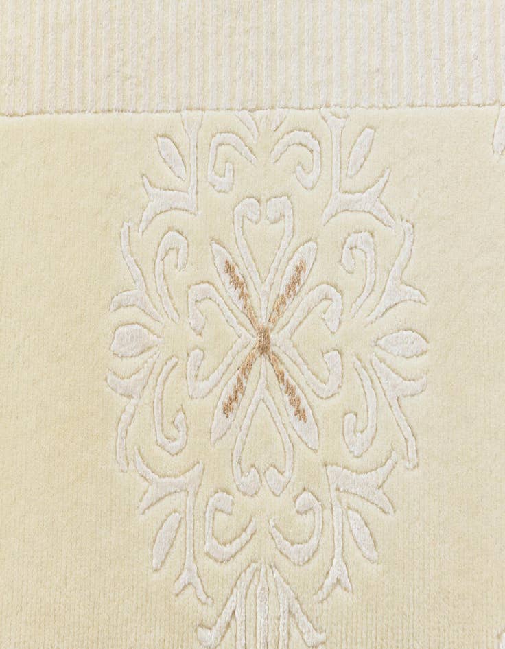 Detail image of  5' 7 x 8' Darya Rug