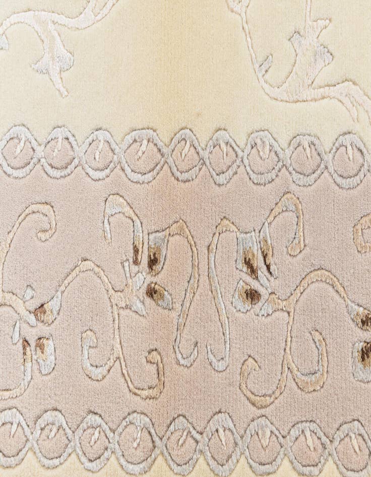 Detail image of  2' 11 x 4' 11  Hand Knotted Darya Wool Rug