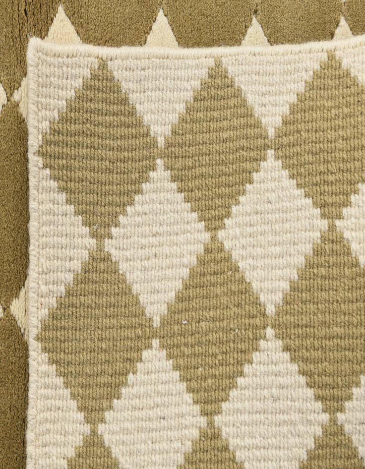 Detail image of  3' x 4' 10  Hand Knotted Darya Wool Rug