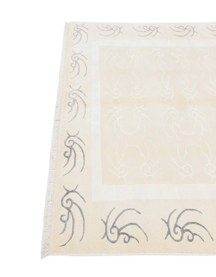 Detail image of  5' 7 x 7' 10 Darya Rug