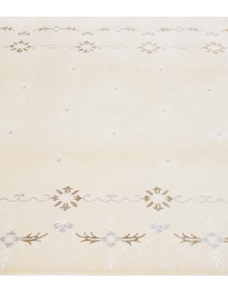 Detail image of  5' 7 x 8' Darya Rug