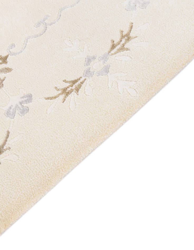 Detail image of  5' 7 x 8' Darya Rug