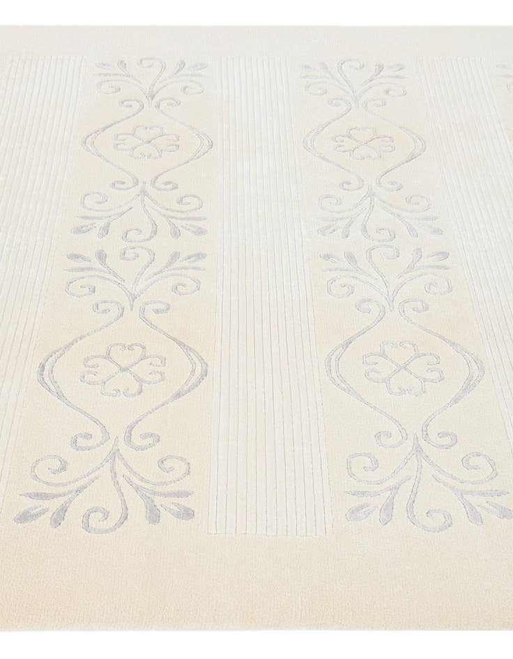 Detail image of  5' 7 x 8' Darya Rug